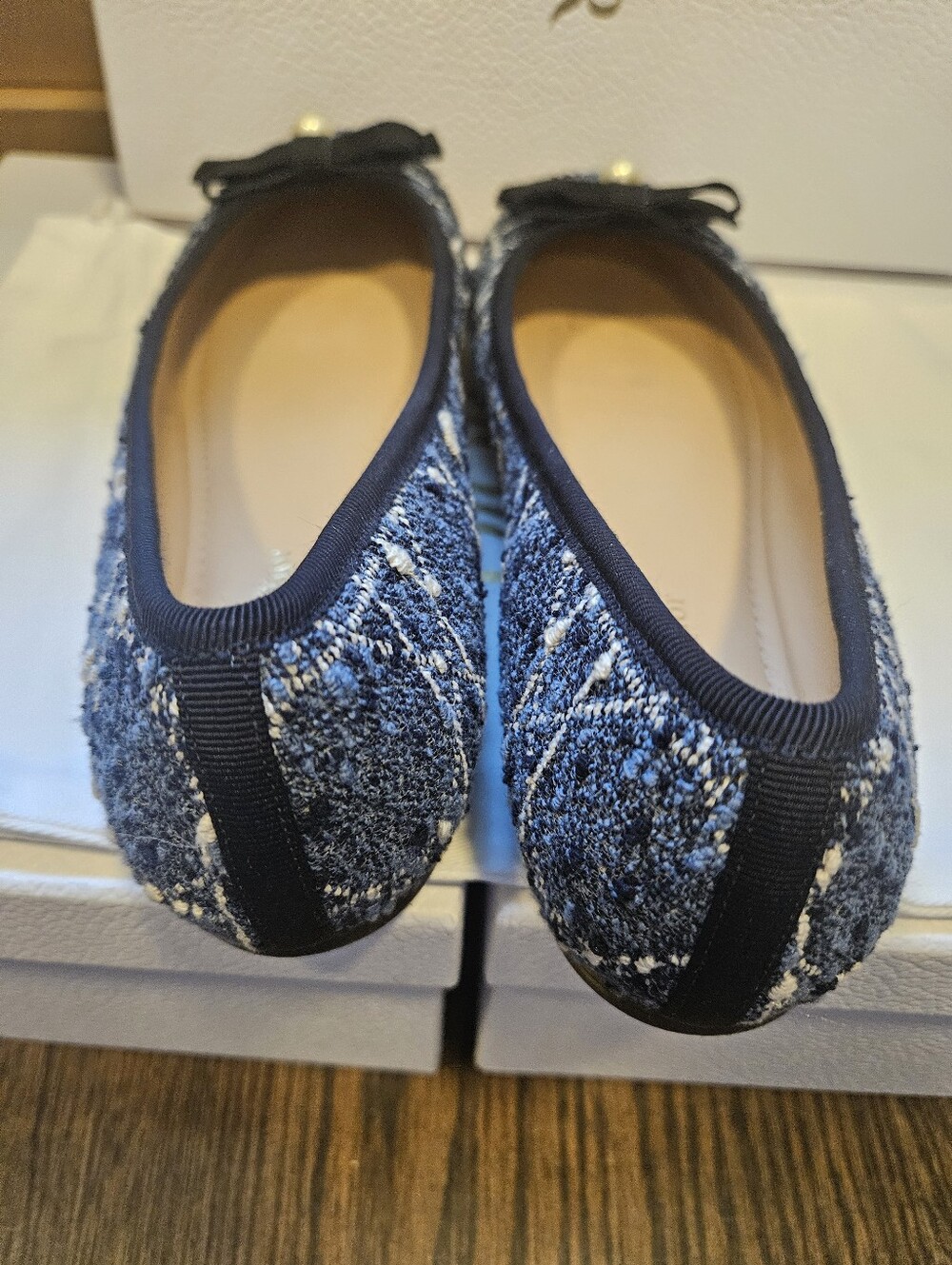 DIOR Blue Denim and White Cannage Tweed Pearl Bow Ballet Size 39 - Picture 4 of 8